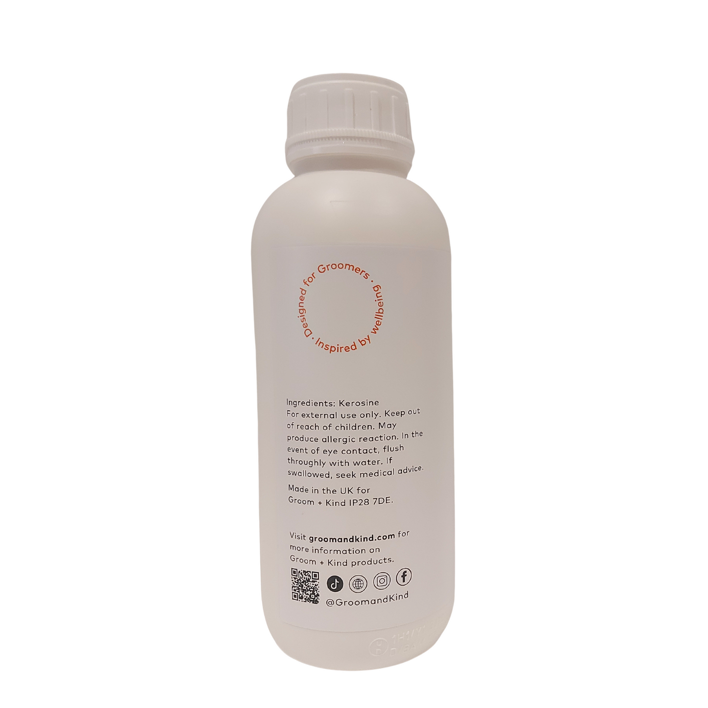 Bottle of Groom Kind Professional Blade Wash on a white background - details