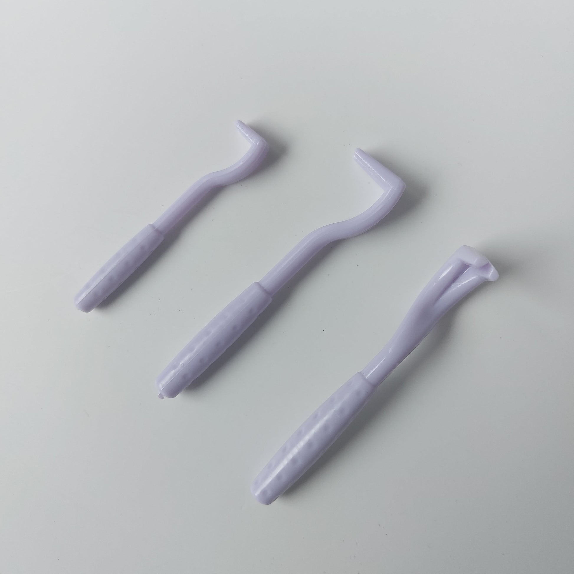 Gentle, twist-lift action for safe tick removal.